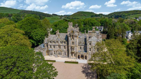 The Arthur Suite Stone Cross Mansion